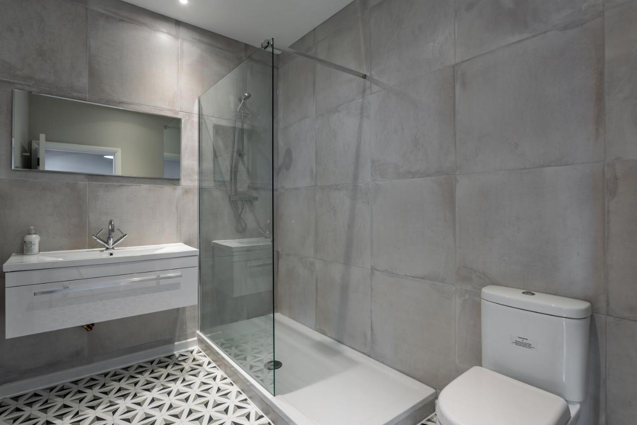 2 Bedroom Apartments With Sofa Bed In Southend Zewnętrze zdjęcie